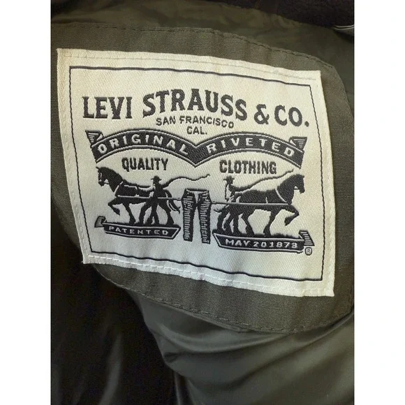 LEVIS - Men's Stand Collar Logo Puffer Jacket - Olive‎ Black - Size Large